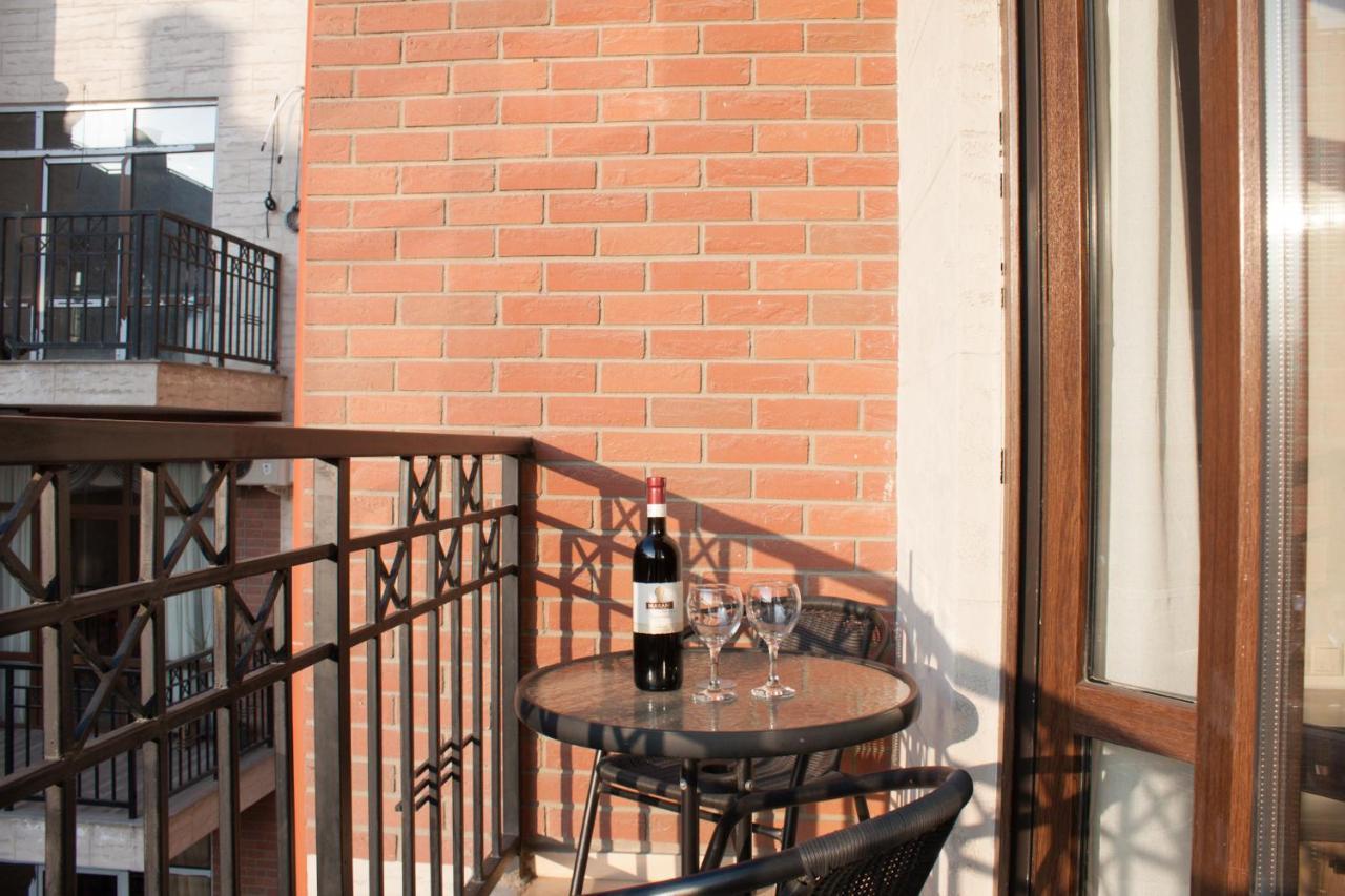 Like Apartment Tbilisi Ngoại thất bức ảnh